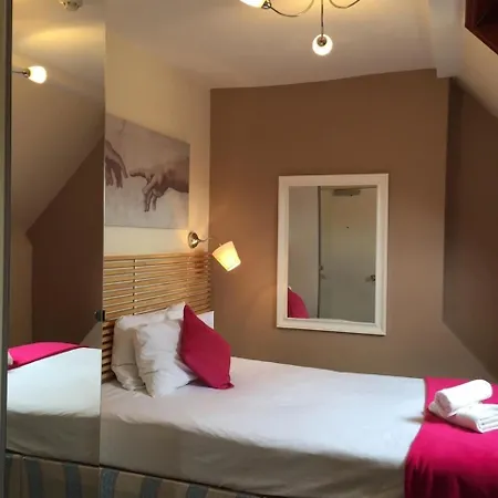 Dockside Hotel-2